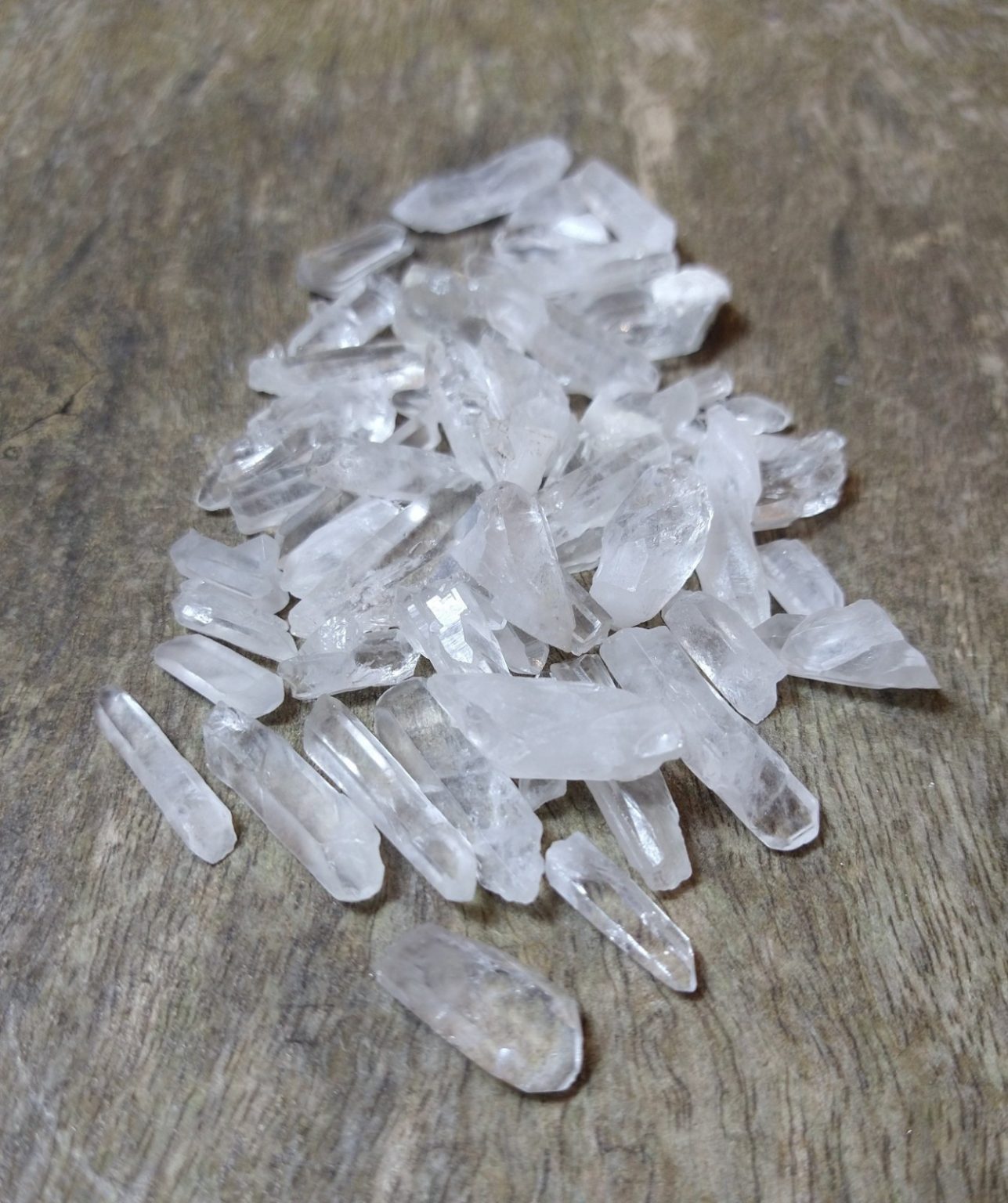 clear quartz crystal healing properties